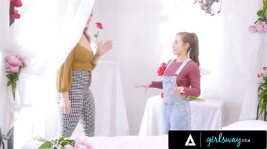 Tattooed BBW photographer Siri Dahl enjoys passionate face sitting with a shy florist in a floral bedroom
