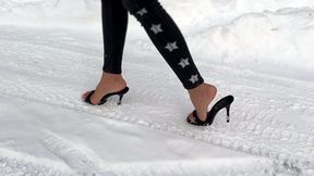 High heels mules on ice, high heels on ice, sandals on ice, snow feet, high heels in snow, mules on ice