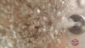 waking up in the motel very horny in the whirlpool, the nymph melody antunes caresses herself in the bathtub, receives an oral, yummy sucks and the naughty enjoys her big pink pussy under water