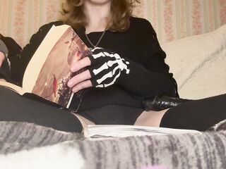 Reading The Communist Manifesto to train the gooner class