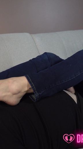 Flora's Sweaty Feet Seduction - (dreamgirls in Socks)