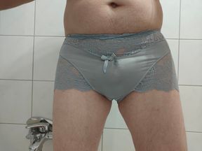 I peed my panties again!