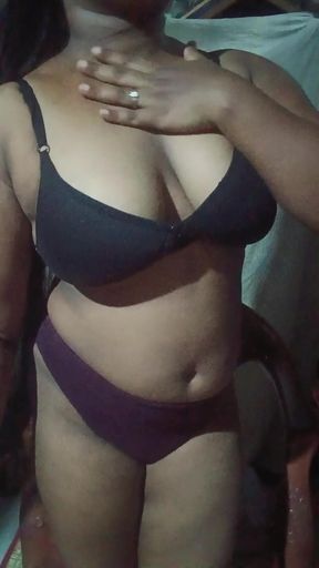 Priya vabhi ki desi nude desi Village vabhi