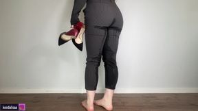 close-up of squirting while standing and high heels!