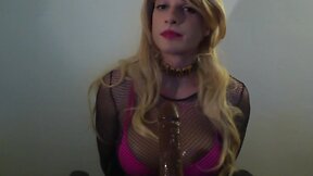 Webcam session pt2 : Swallowing BBC sextoy