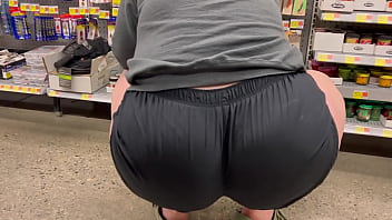 Pawg at Walmart