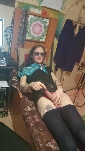 Sweet shemale jerking