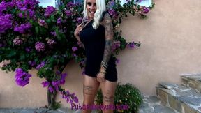 sophie logan pipi masturbacion y sexo oral en la piscina