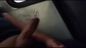 Macho de Teresina gozando no bus&atilde_o