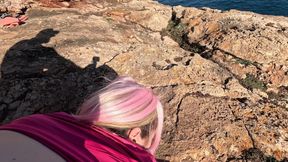 Sexy Babe Loves a Hard Anal Fuck on the Beach