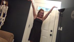 Kristen Shrinks A Whole Town!