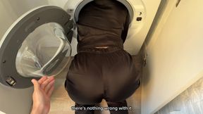 Stepbrother Fuck Step Sis with Big Ass While She Can't Get Out of the Washing Machine - Cum Inside