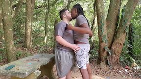 Neg&atilde_o Pega Gordo No Parque Publico