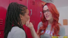 Redhead Dyke Molly Stewart Locks Kira Noir's Vagina Down