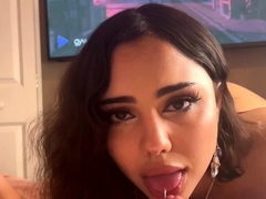 Layladeline Gives A Blowjob To Her BF’s Cock Onlyfans