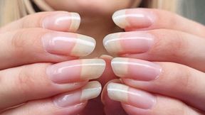 Natural, Scratchy Nails
