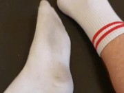 Ich zeige meine dreckigen Socken und Füße - TEIL 1