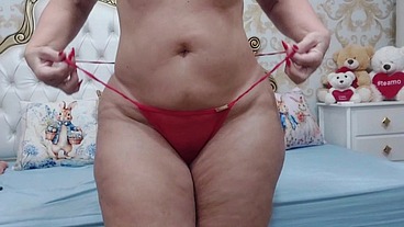 Sensual dance in red lingerie and shaking my huge butt and flashing my pink ass