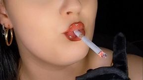 Elegant Smoking with Velvet Gloves | 2 Cigarettes
