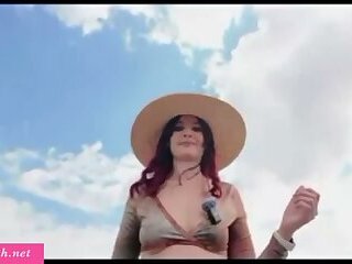 Jeny Smith masturbates her pussy on a public road during a live show