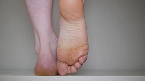Close–Up Feet Fetish: Stinky Toes & Smelly Soles Tease in Amateur Panties Scene
