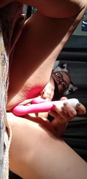 Making kitty cum