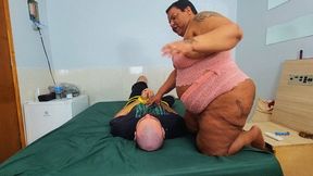 Face sitting, part 1, by BBW Priscila GGG and Slave, (cam by Manu) FULL HD