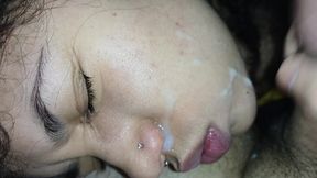 CREAMPIE FACIAL, JORRANDO ESPERMA NA BOQUINHA GULOSA DA VADIA
