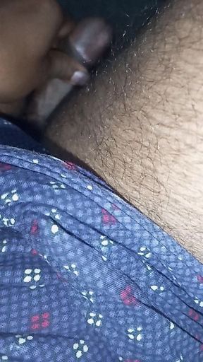 Desi Aunty with Pussy Hole Sucking Cream