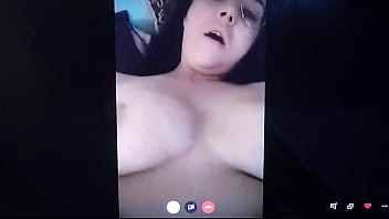 Actriz porno milf espa&ntilde_ola se folla a fan por webcam (VOL II). Esta madurita sabe sacar bien la leche a distancia. Leyva Hot ctdx