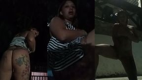 en la alberca del hotel