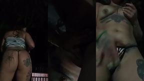 en la alberca del hotel