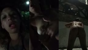 en la alberca del hotel