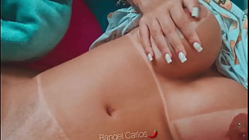 Rangel Carlos brincando o com o grelinho e os peit&otilde_es enquanto o namorado filma