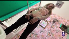 Trans Girl Pisses for over a minute into toilet