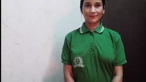 Desi aunty ko saman dene ke bahane pel diya