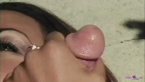 Smoking Hot Asian Babe Gets Her Pussy Eaten Out Outdoors and Give an Awesome Blowjob