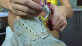 Broken Shoes! Alice Crushed Old Dirty Shoes Part 2