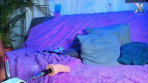 Facesitting 69: Wet Pussies Rubbing on Faces at the Same Time