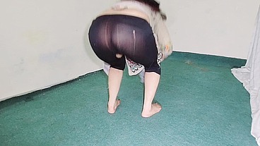 Amateur Muslim Maid Caught Showing Ass through Black Transparent Trouser/ Pajama Cleaning Carpit and dirty talking in Clear Hindi Audio