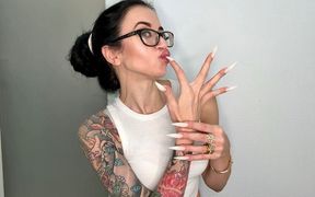 Finger Snapping and Sucking, Hot White Color Long Nails, Sharp Claws