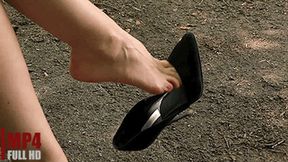 Shoeplay with well-worn Pumps (FULL HD) – Lady Iveta