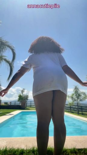 Chubby Ebony Farting Like Crazy in the Pool