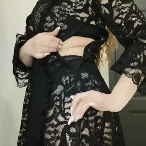 TO CUM LOOK AT THIS BEAUTIFUL STEPMOTHER WITH BIG BOOBS