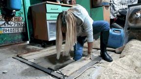 Lost foot in a boot AVI (1280x720) FHD