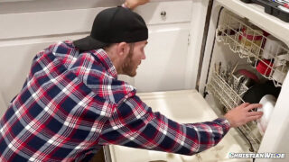 Masturbation – Film fetish POV di Christian Wilde, gay tatuato e amatoriale, che si masturba