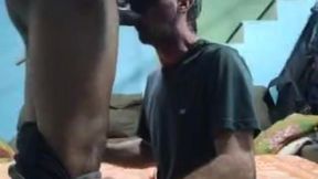 virando na pica do macho.