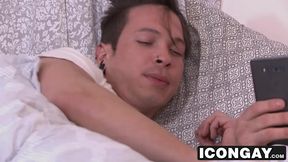 Jaxton Wheeler teaching sex lessons to sexy Gabriel Alanzo