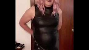 Leo crossdresser