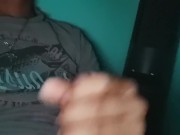 Una masturbación en la habitacion